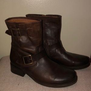 FRYE Vicky Engineer Leather boot